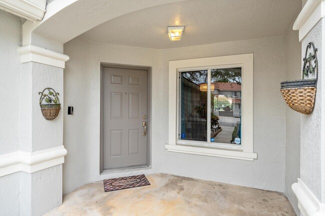 Building Photo - 6107 Sandy Bank Terrace
