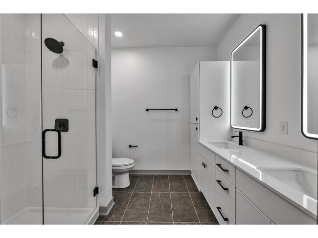 Building Photo - 640 Wisconsin Ave N