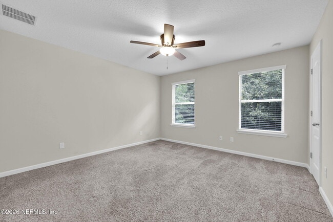 Building Photo - 452 Walnut Dr