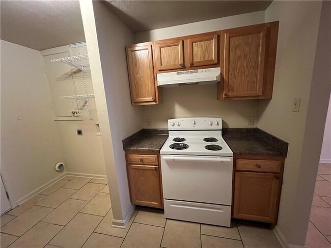 Building Photo - 2222 Bartolo St