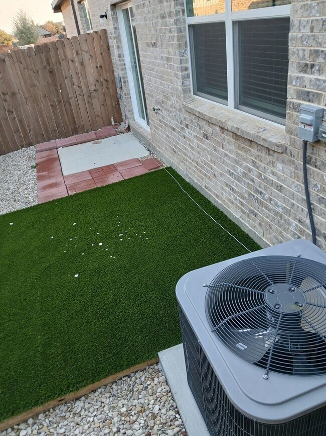 Building Photo - JUNIPER PLAN