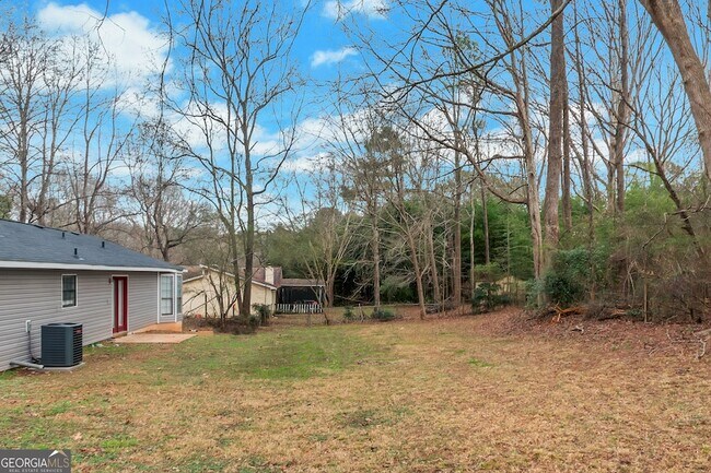 Building Photo - 321 Summerwood Ln