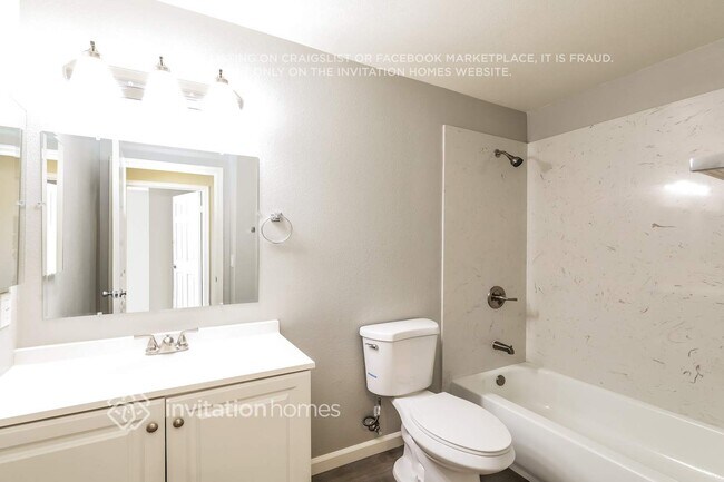 Building Photo - 4520 Pampas Cir