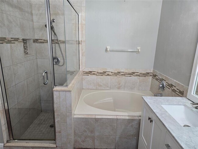 Building Photo - 3524 Kayla Cir