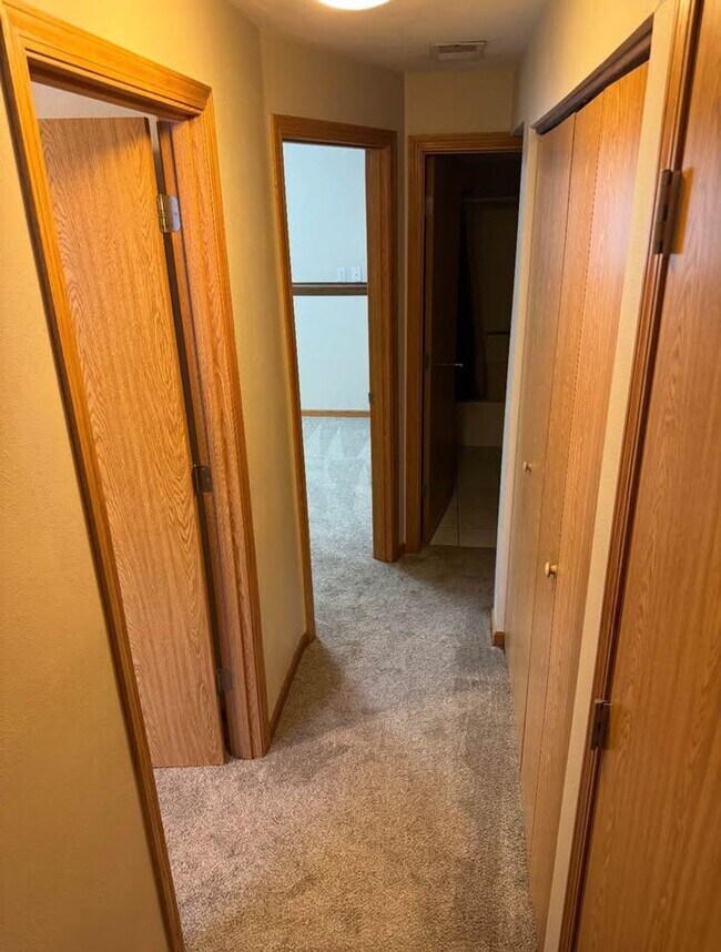 Building Photo - 2245 N Cedar Ave