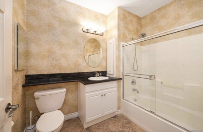 Building Photo - $2,750 - 1 Bed / 1 Bath Bottom Floor Beautiful Condo at Regents La Jolla