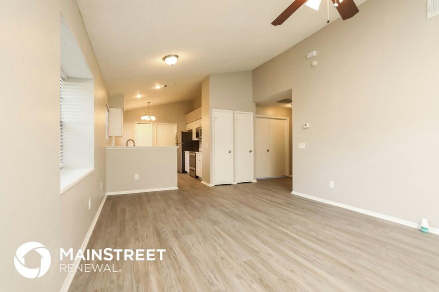 Building Photo - 548 Portland Cir