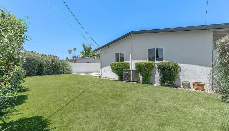 Building Photo - 22922 Cantlay St