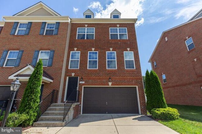 Primary Photo - 11690 Palm Desert Pl