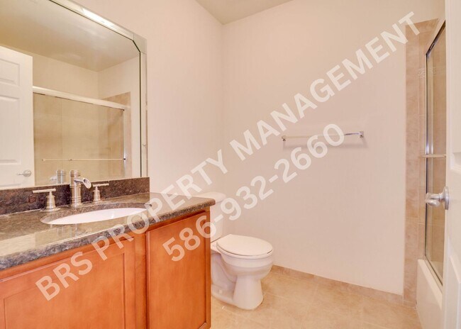 Building Photo - Move In Ready 2 Bd 2 BA Condo in Shelby Twp