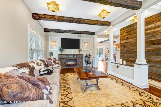 Building Photo - 909 Brookside Ave