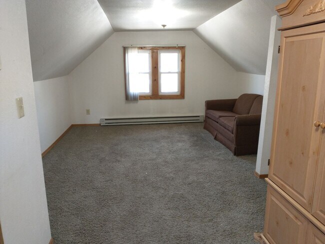 Building Photo - 8th St Virginia