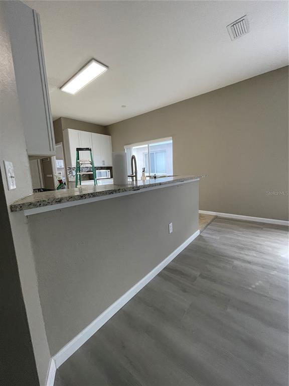 Building Photo - 4939 Woodmere Rd