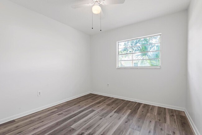Building Photo - 1335 S Flagler Ave