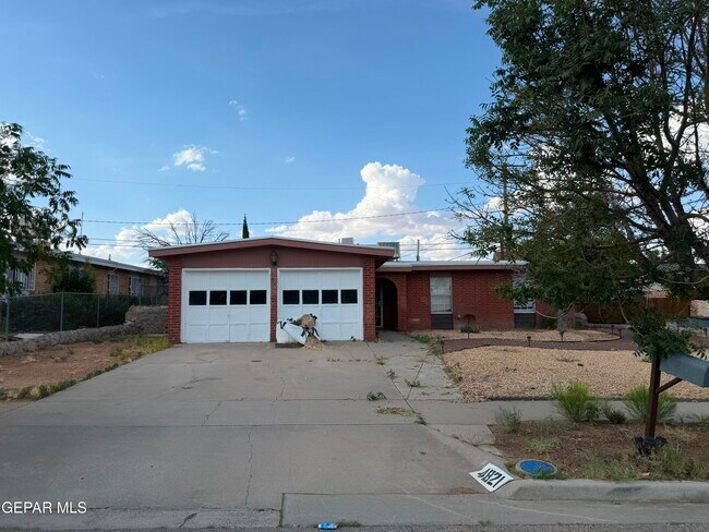Building Photo - 4821 Tumbleweed Ave