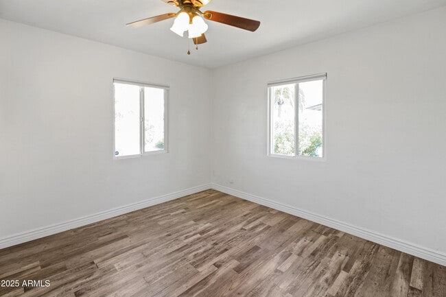 Building Photo - 1729 W Fairmount Ave