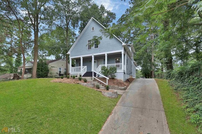 Building Photo - 528 Emily Pl NW