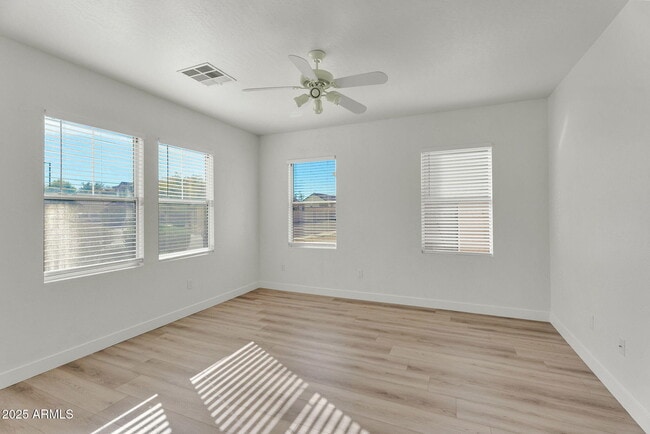 Building Photo - 13644 W San Juan Ave