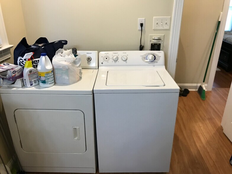 LAUNDRY HOOK-UPS - 48 Oakland St