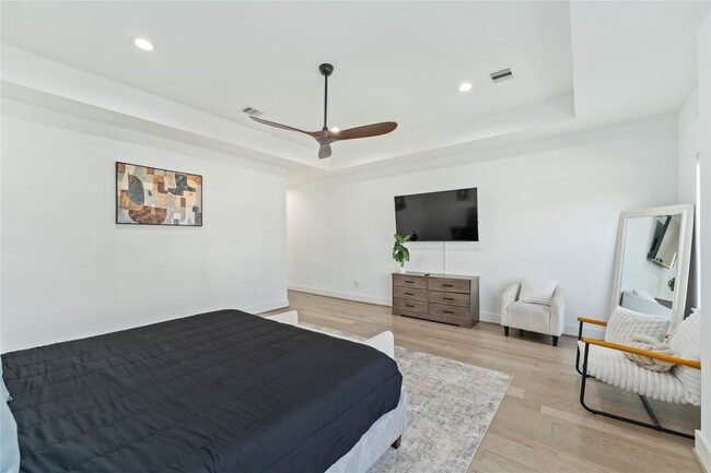 Building Photo - 3034 Gray St