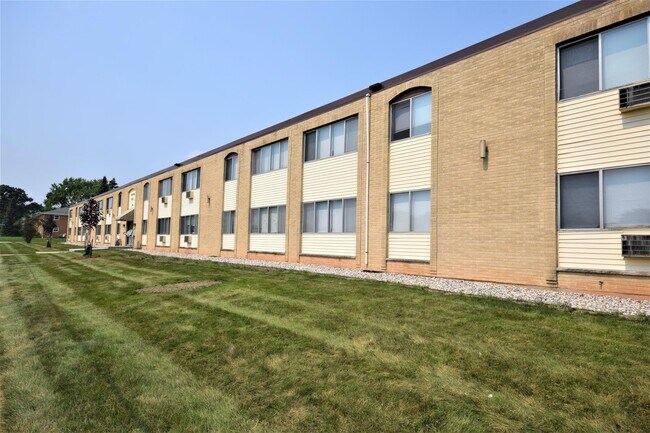 Interior Photo - 1184 Western Avenue