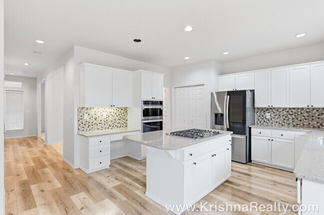 Building Photo - Beautiful 4 BD | 2.5 BA | Single-Family Home in Orenco Gardens | Charming Home in a Quiet Hillsbo...