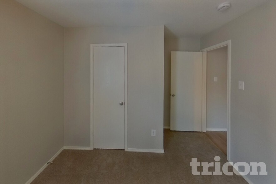 Building Photo - 1412 Royal Meadows Tr