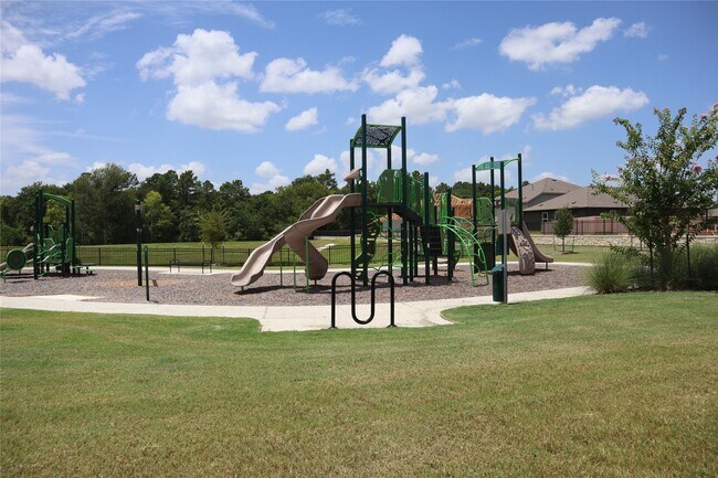 Building Photo - 216 Lantana Ln