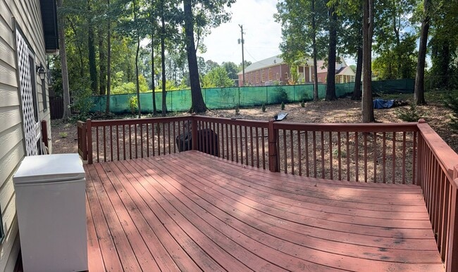 Building Photo - 4 BED/2 BATH PRIVATE DECATUR ESTATE FOR LE...