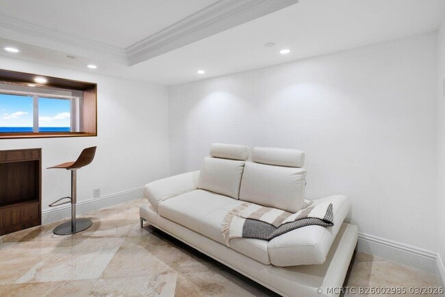 Building Photo - 2727 S Ocean Blvd