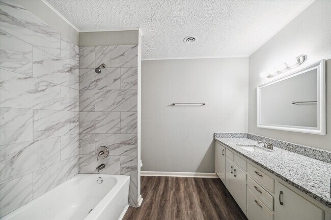 Building Photo - 111 Chadwick Rd