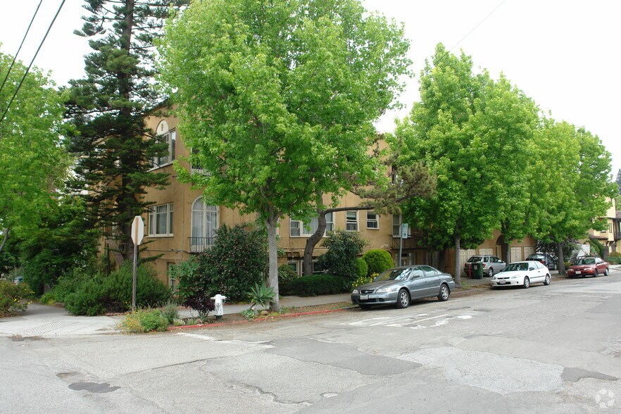Primary Photo - 2393 Virginia St