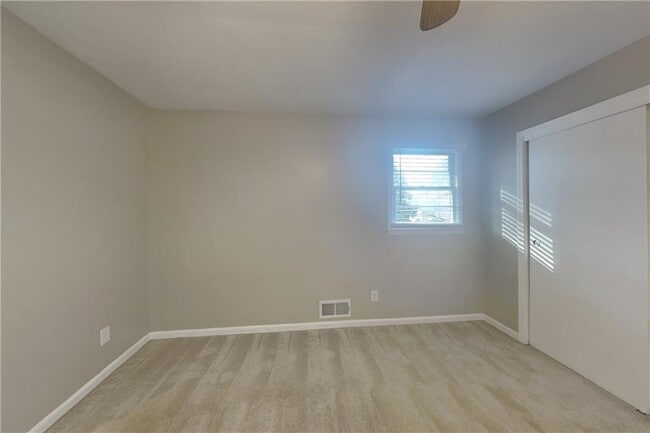 Building Photo - 3070 Karen Ln