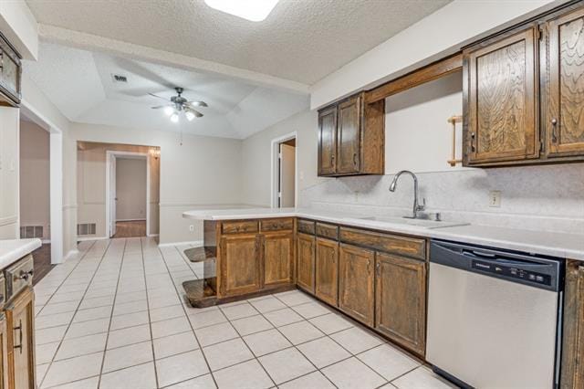 Building Photo - 821 Hillside Dr