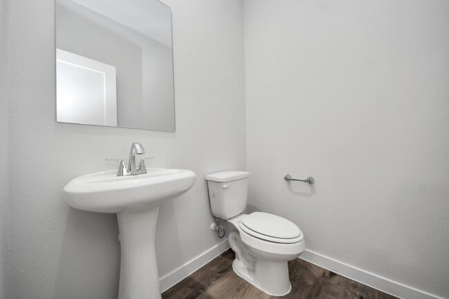Building Photo - 135 Alset Dr