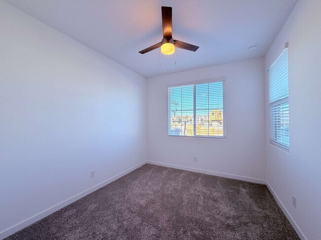 Building Photo - 8307 E Peterson Ave