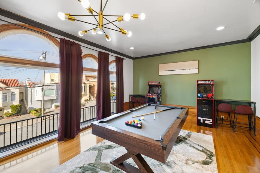 Building Photo - 2212 18th Ave