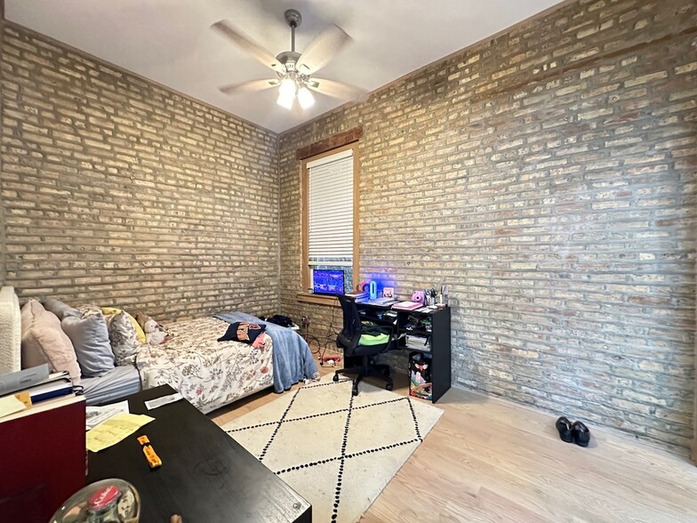 Building Photo - 2901 N Kedzie Ave