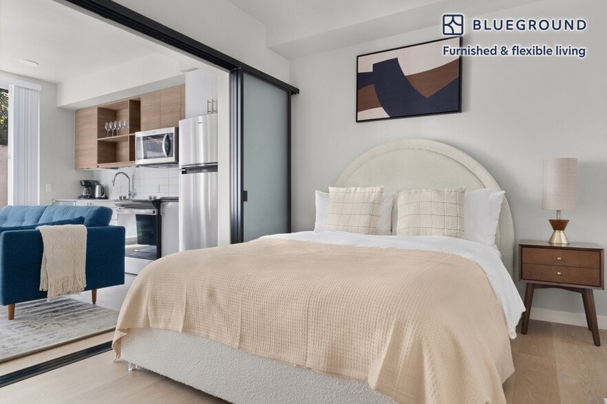 Building Photo - 2222 15th Ave W