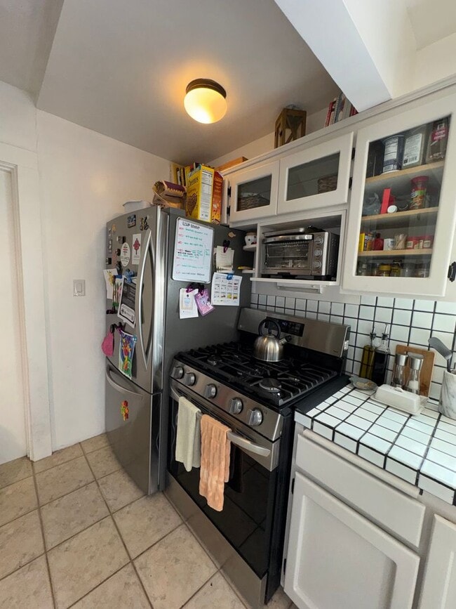 Building Photo - Spanish Style Architectural Gem in the Heart of Altadena - Available Early June