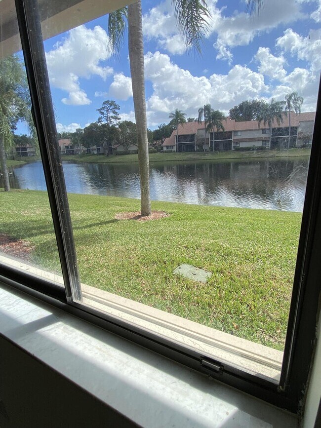 Building Photo - 5621 Coach House Cir