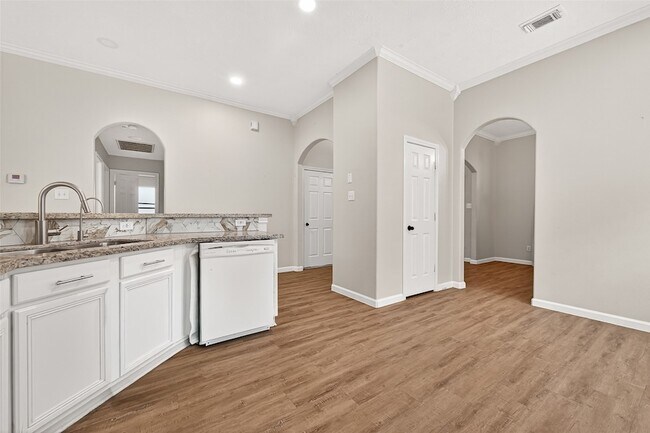 Building Photo - 5517 Autumn Ash Ln