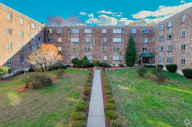 Building Photo - Concord Hills Apartments