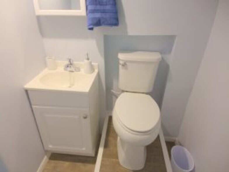 Building Photo - 1831 Oxford Ave SW