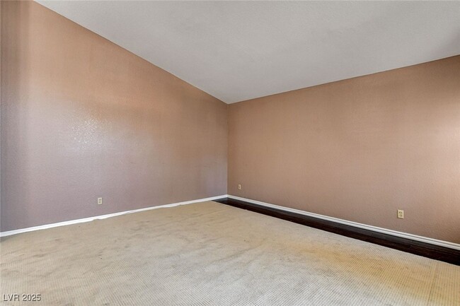 Building Photo - 8344 Snowmass Dr