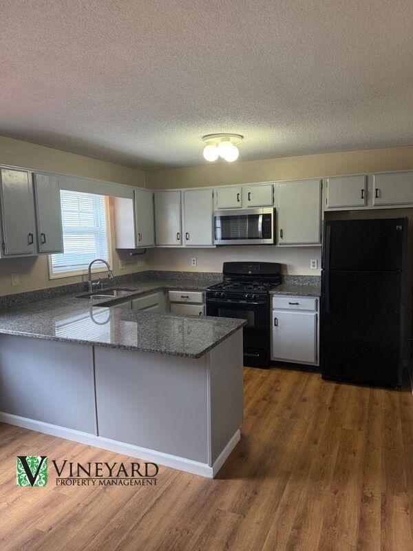Building Photo - 6065 Sand Wedge Cir