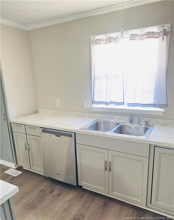 Building Photo - 551 Farmview Dr