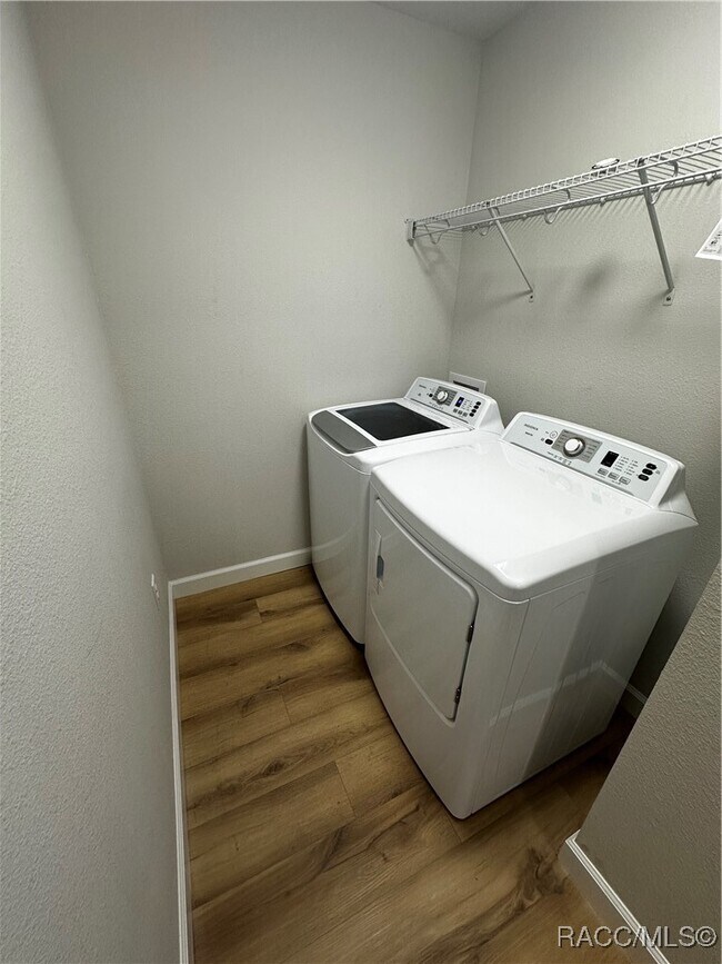 Building Photo - 7055 N Neal Terrace