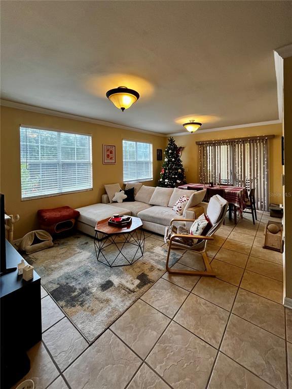 Building Photo - 1000 Villagio Cir