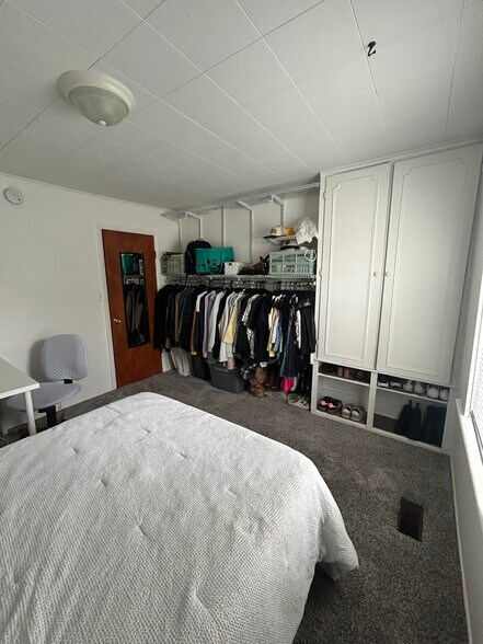 Bedroom 1 - 422 W William St